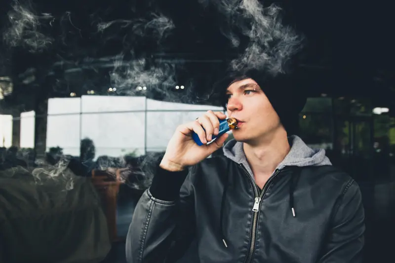 Ungdom som vaper