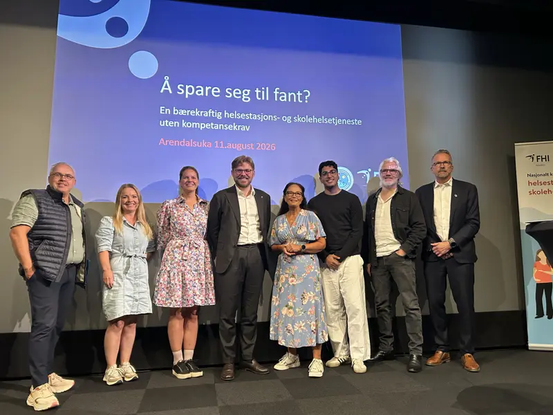 Bilde av alle deltakere på NASKOs arrangement. F.v.: Tom Georg Indrevik, Ine Myren, Hanne Nissen Bjørnsen, Ole Martin Slyngstadli, Ann Karin Swang, Zaid Norzai Ahmmad, Atle Fretheim og Geir Røsvoll. 