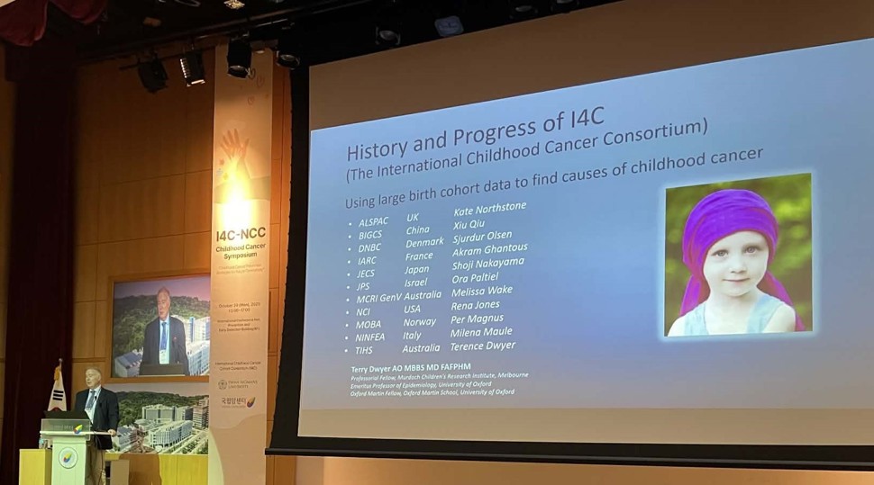 Person presenting a Power Point