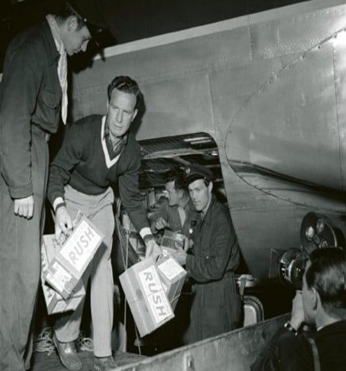 Poliovaksinen kommer til Norge, 5. oktober 1956. Copyright: Arbeiderbevegelsens arkiv