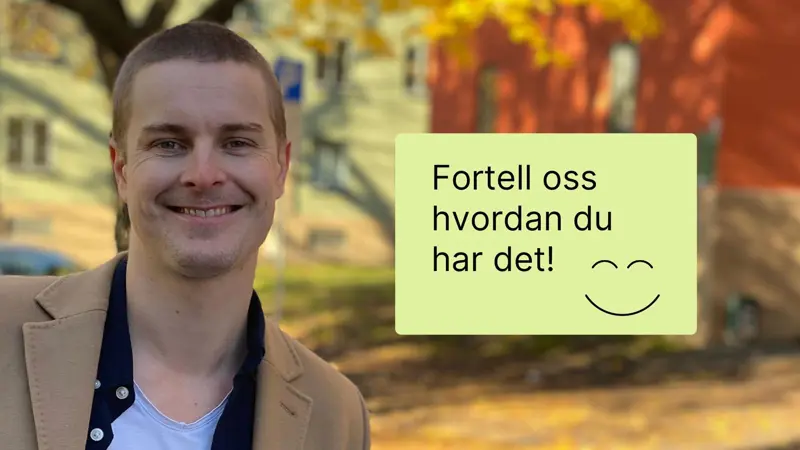 Foto av ung mann som smiler